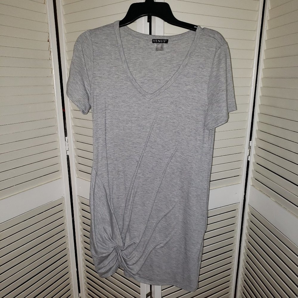 VENUS Gray Long Short Sleeve T-Shirt